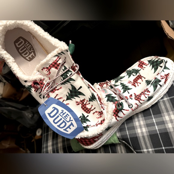 NWT Women’s Hey Dude Woodland Slip Ons, sz 7, 8, & 10 - Picture 2 of 3